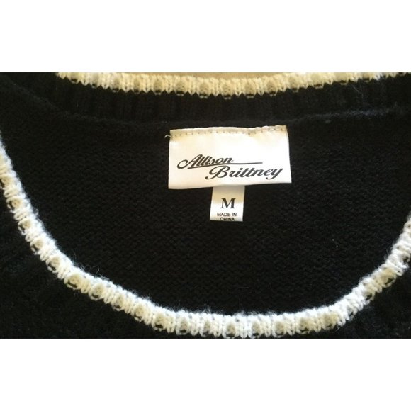 Allison Brittney Sweater Size Medium Black Penguin Ugly Cute Christmas Holiday - Picture 3 of 5